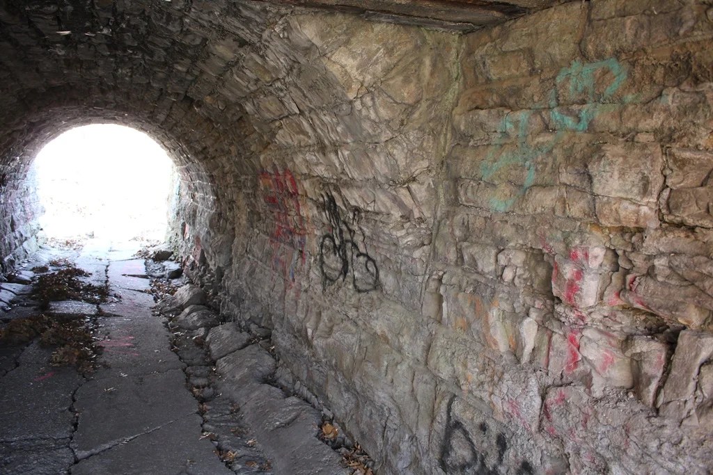 Iowa City Dead Man's Cave